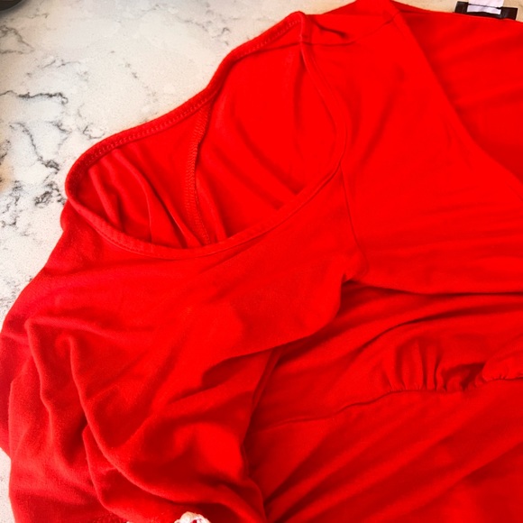 Cold shoulder red top - Picture 5 of 5